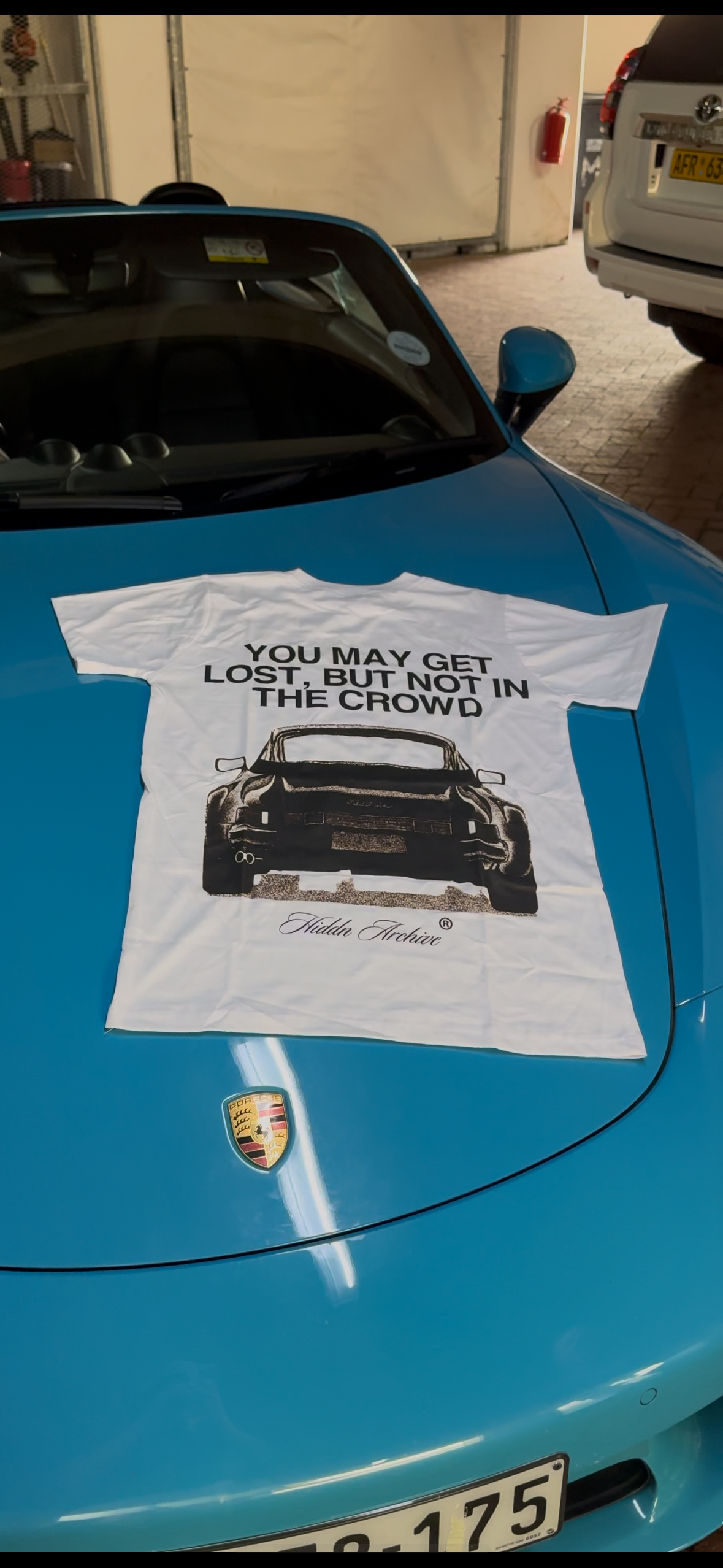 “Lost crowd” Hiddn Tee